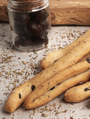 Classic Grissotti: PANDorà Crumbly Breadsticks with Olives
